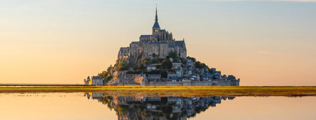 Ancrage, Incarnation Et Protection Au Mont Saint Michel